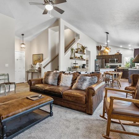 Southwestern Style 4 Bedroom Nampa Home Sleeps 16! Экстерьер фото