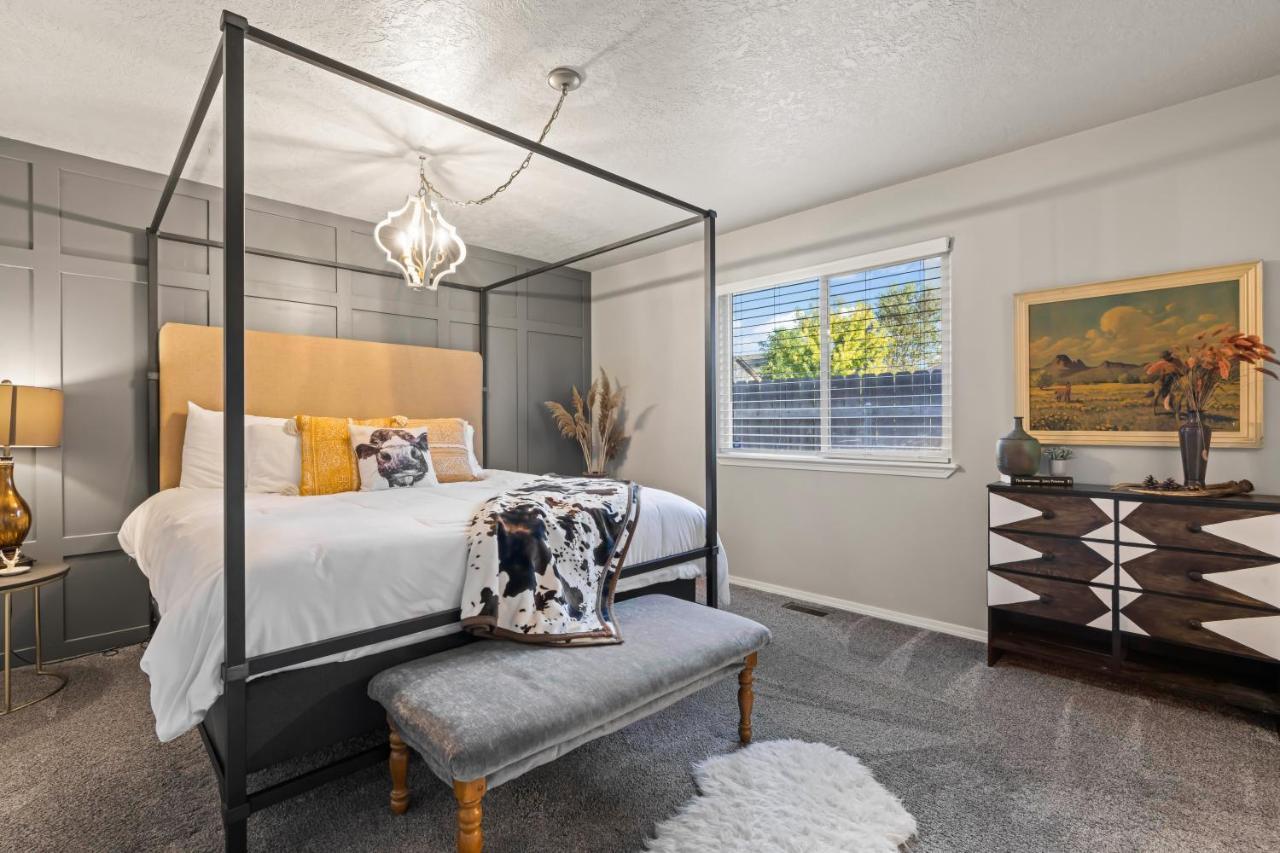 Southwestern Style 4 Bedroom Nampa Home Sleeps 16! Экстерьер фото