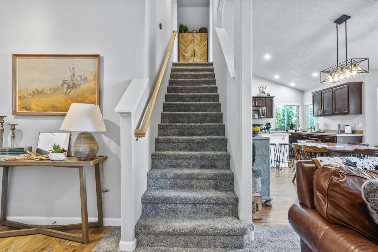 Southwestern Style 4 Bedroom Nampa Home Sleeps 16! Экстерьер фото