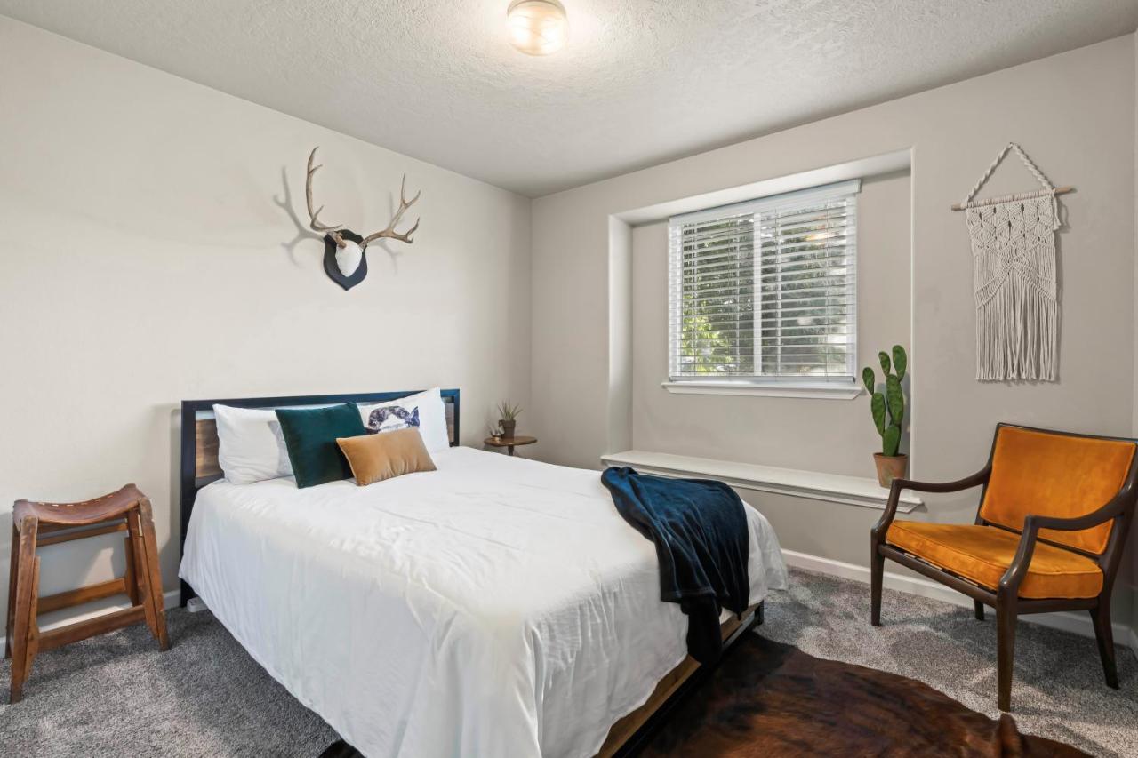 Southwestern Style 4 Bedroom Nampa Home Sleeps 16! Экстерьер фото