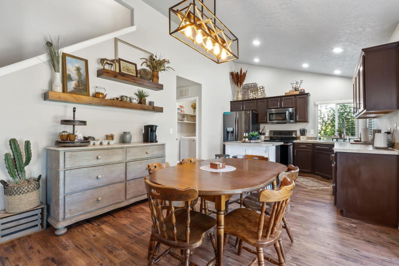 Southwestern Style 4 Bedroom Nampa Home Sleeps 16! Экстерьер фото