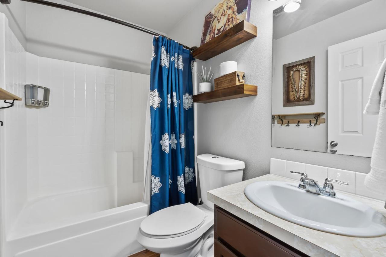 Southwestern Style 4 Bedroom Nampa Home Sleeps 16! Экстерьер фото